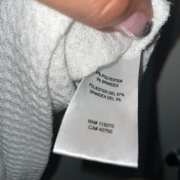 EUC Ez by Nina Leonard White Waffle Top - Picture 5 of 7